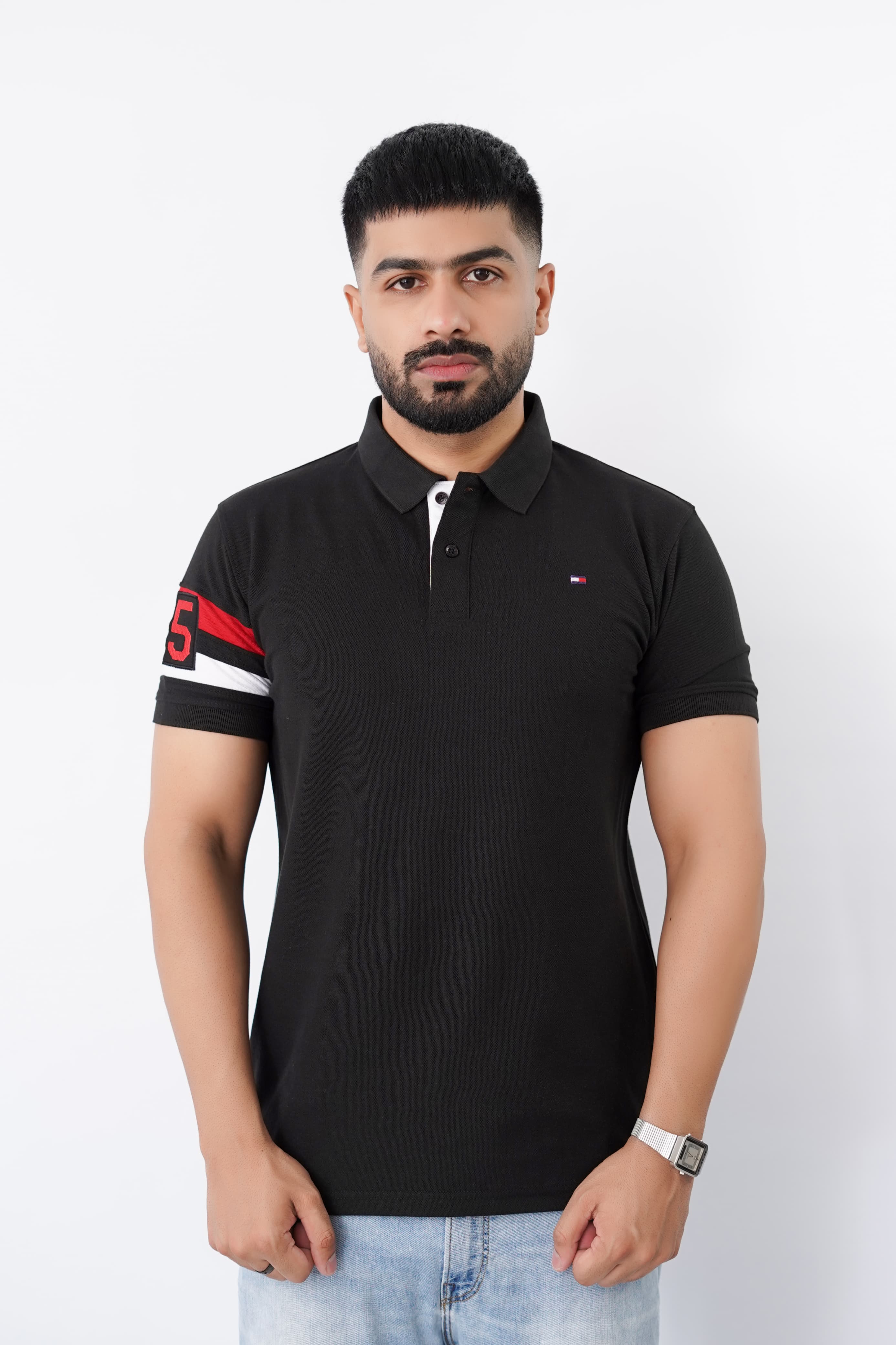 Tommy Polo Sports Look