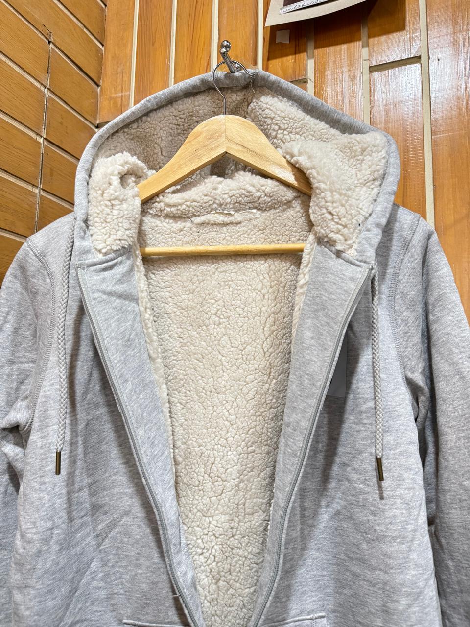 Grey King Fur Hoodie-03