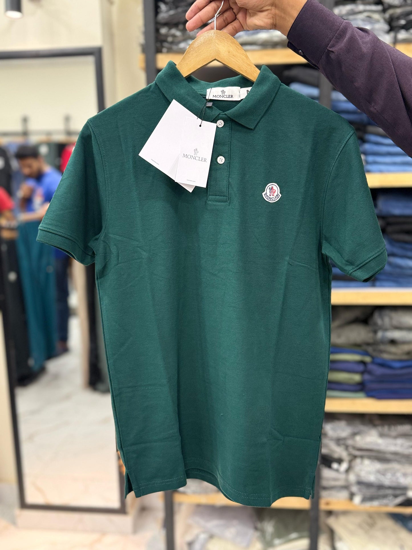 pique polo moncler design